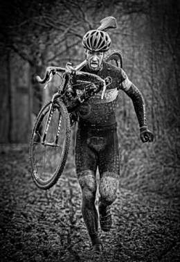 M6013   Henrik R Kristensen   Mud running